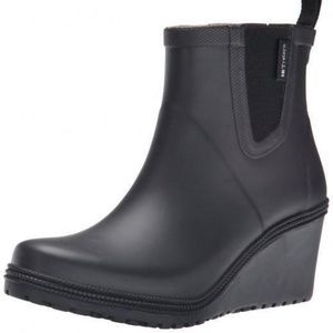Tretorn Emma Mid Wedge Black Rain Boots